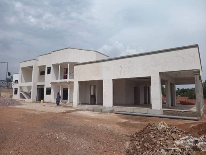 Commercial House for rent in Kigali near Convention center Nziza