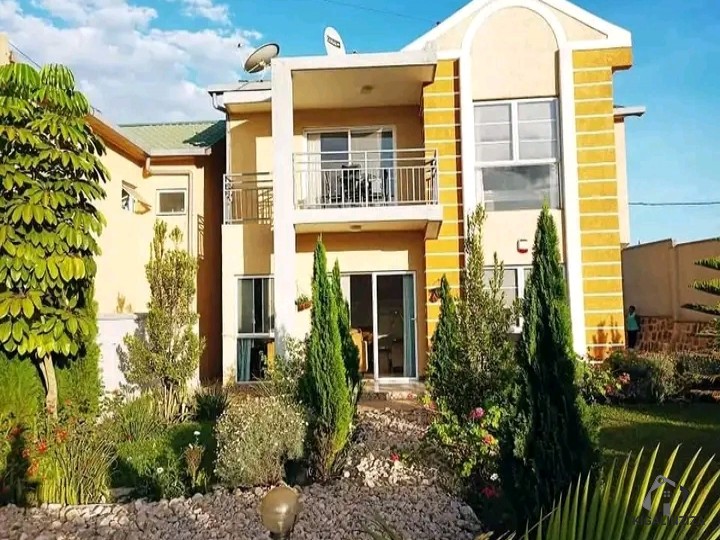 Full furnished house for rent in nyarutarama Nziza Business Group