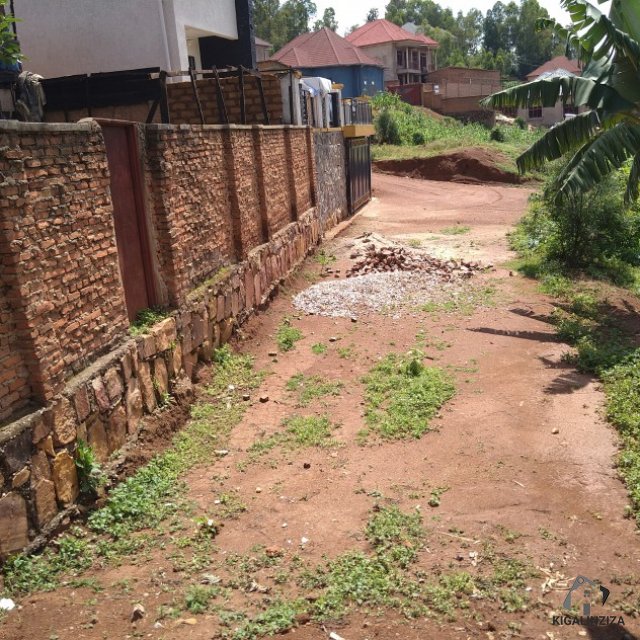 Plot for sale at kicukiro nyanza +250788579170