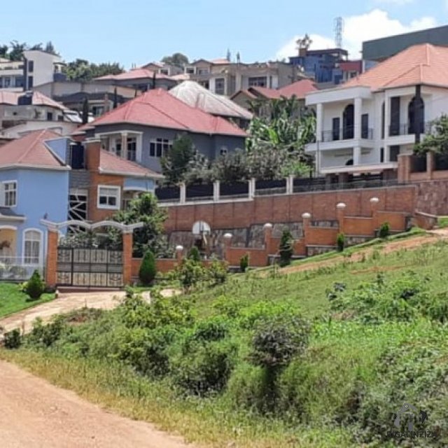 Plot for sale in kicukiro Rebero 0788579170