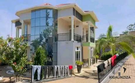 House for sale in Rebero