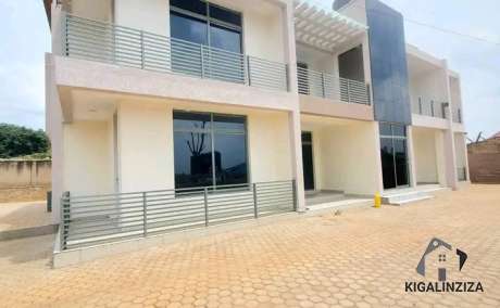 Unfurnished apartment for rent in Remera