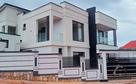 House for sale at kagarama +250788579170