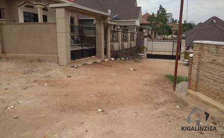 Plot for sale at kicukiro kabeza +250788579170